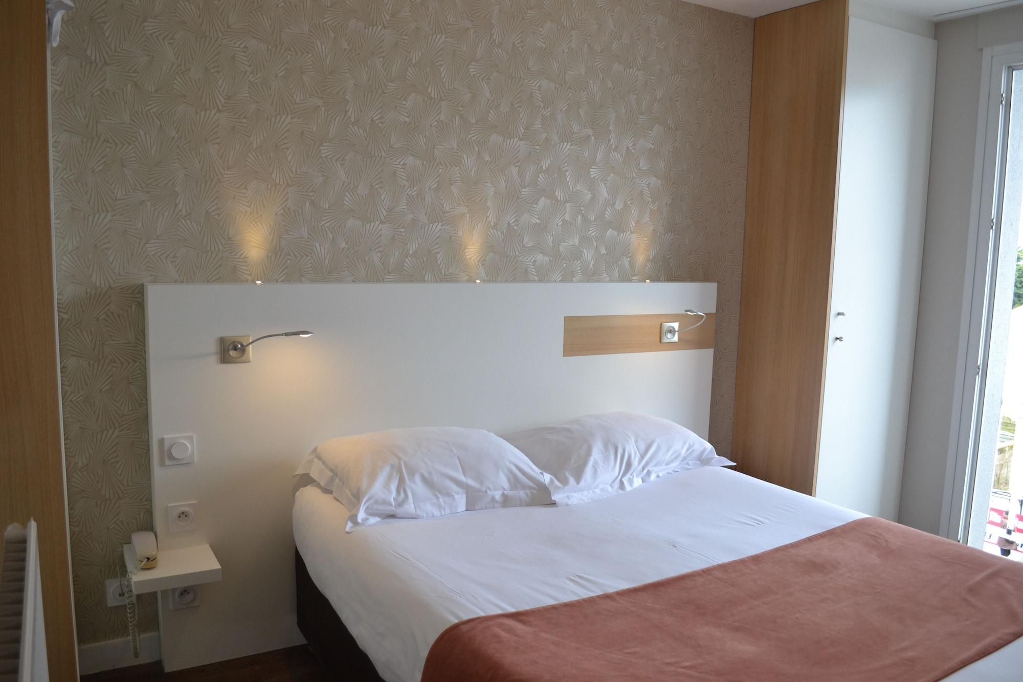 Brit Hotel Les Alizes Порник Екстериор снимка
