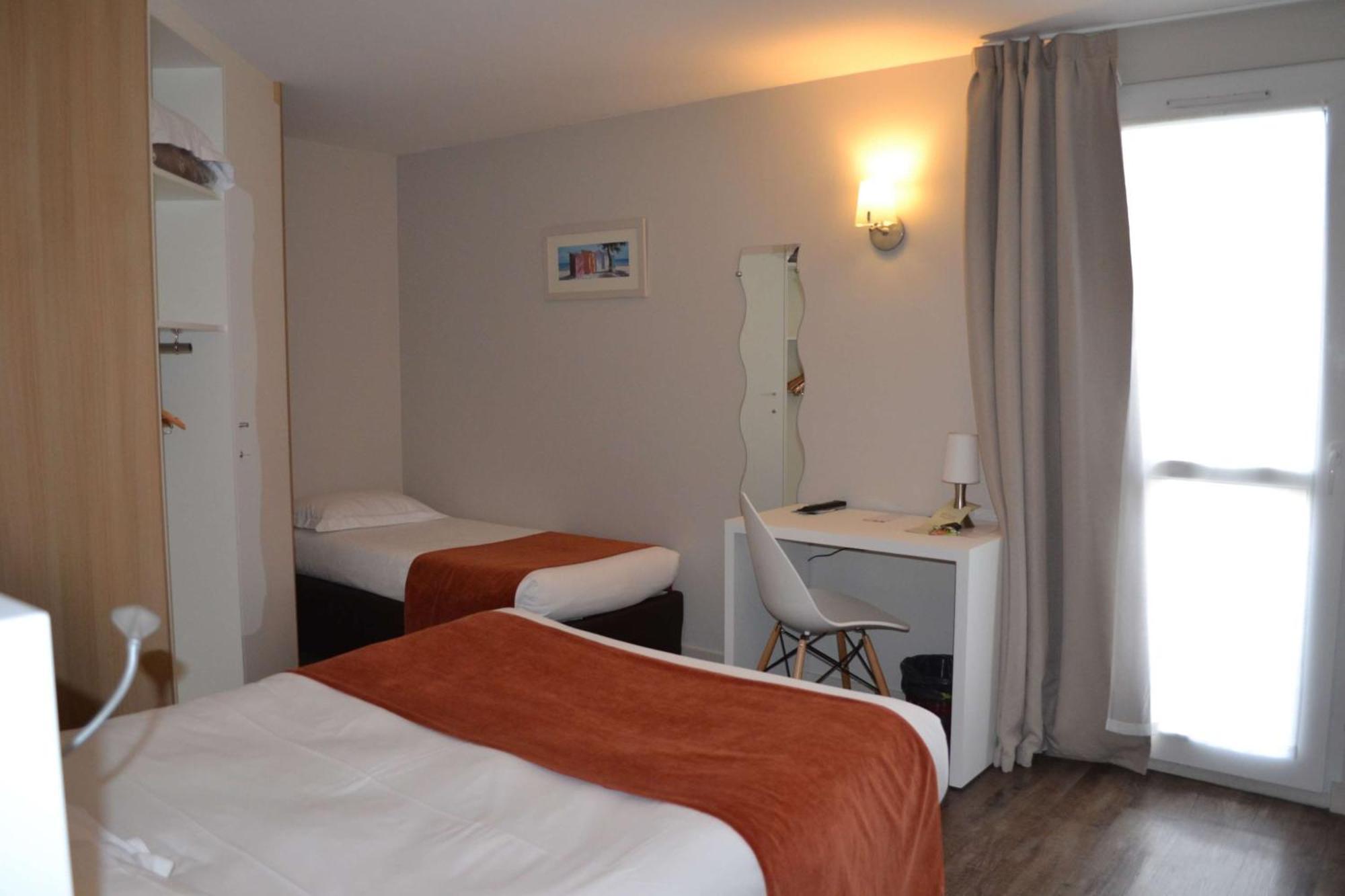 Brit Hotel Les Alizes Порник Екстериор снимка