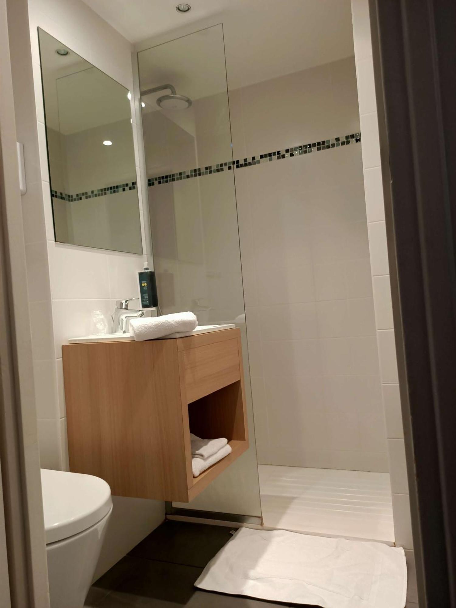 Brit Hotel Les Alizes Порник Екстериор снимка