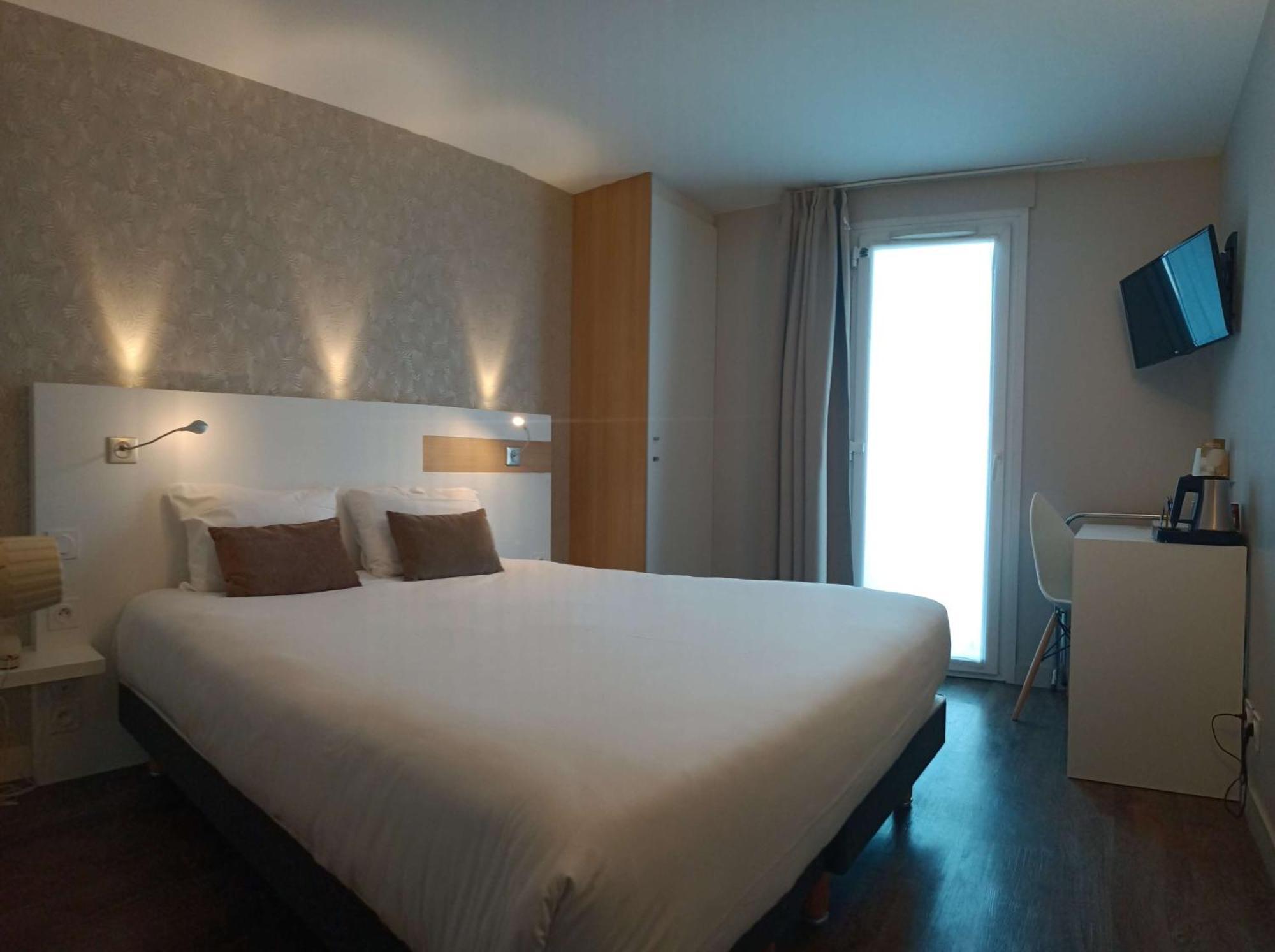 Brit Hotel Les Alizes Порник Екстериор снимка