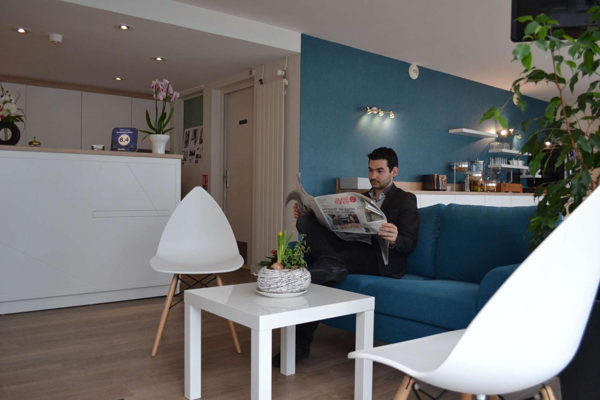 Brit Hotel Les Alizes Порник Екстериор снимка