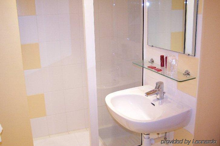 Brit Hotel Les Alizes Порник Екстериор снимка