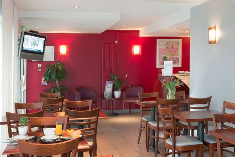 Brit Hotel Les Alizes Порник Интериор снимка