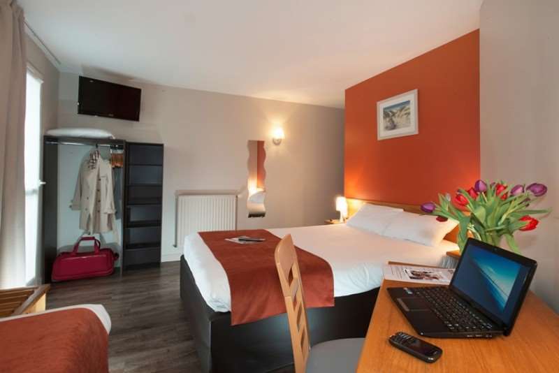 Brit Hotel Les Alizes Порник Стая снимка